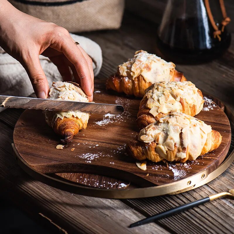 Round Wooden Cutting Board with Unique Handle design